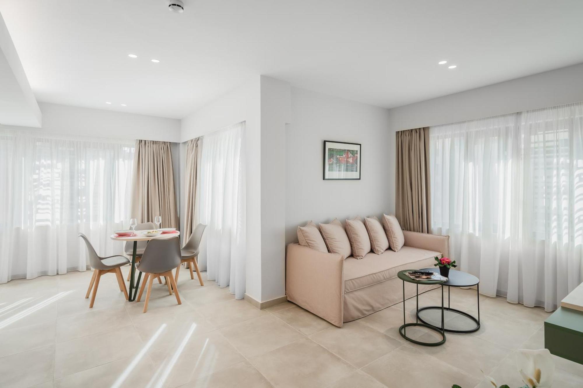 Apartment Ela Five Residences