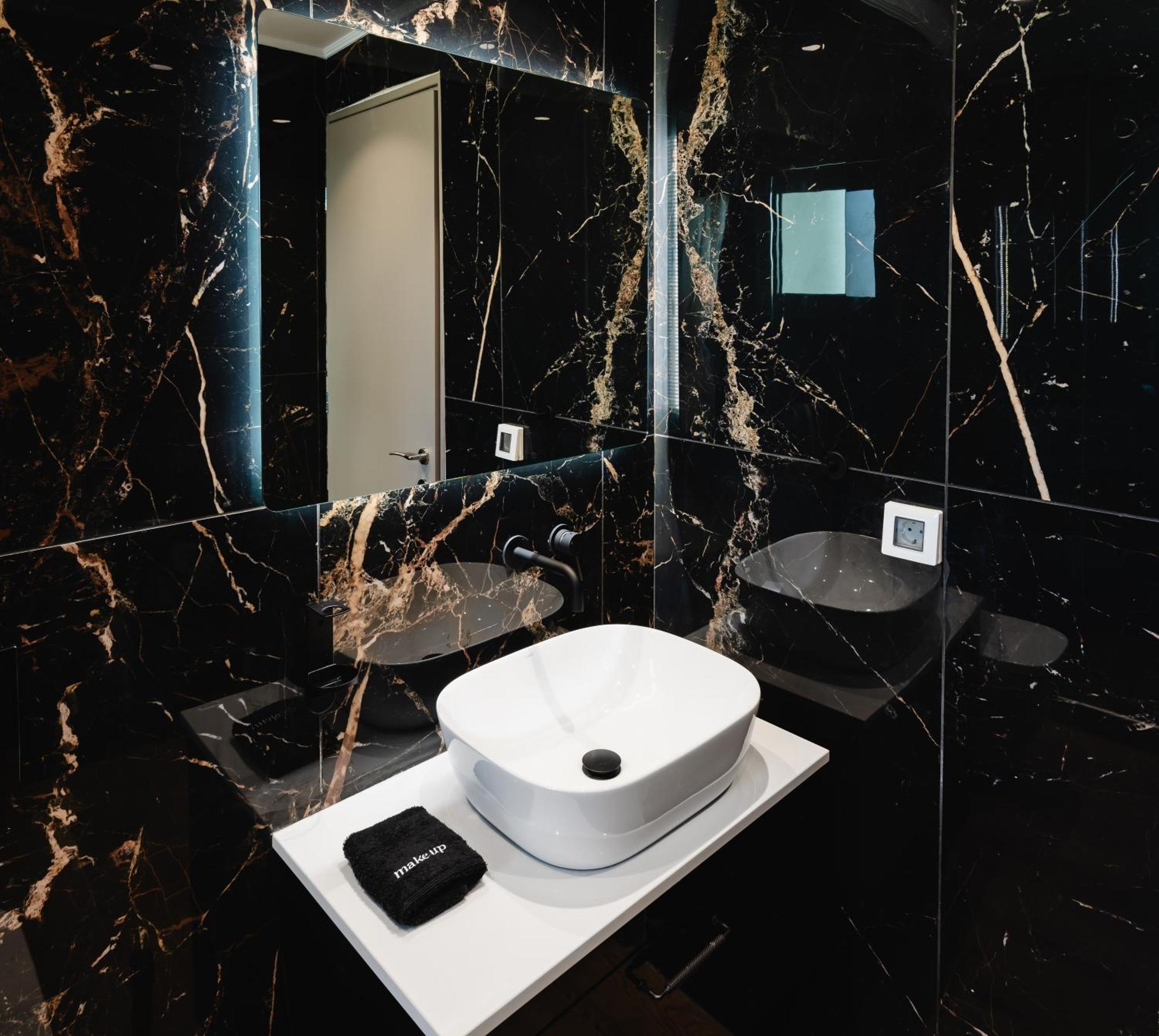 Apartment Ela Five Residences *