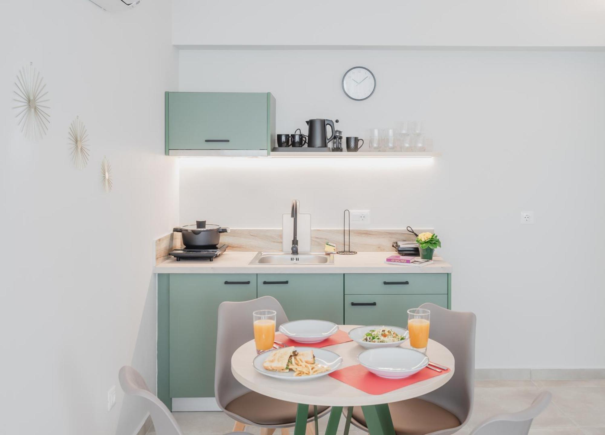 Ela Five Residences Apartment *