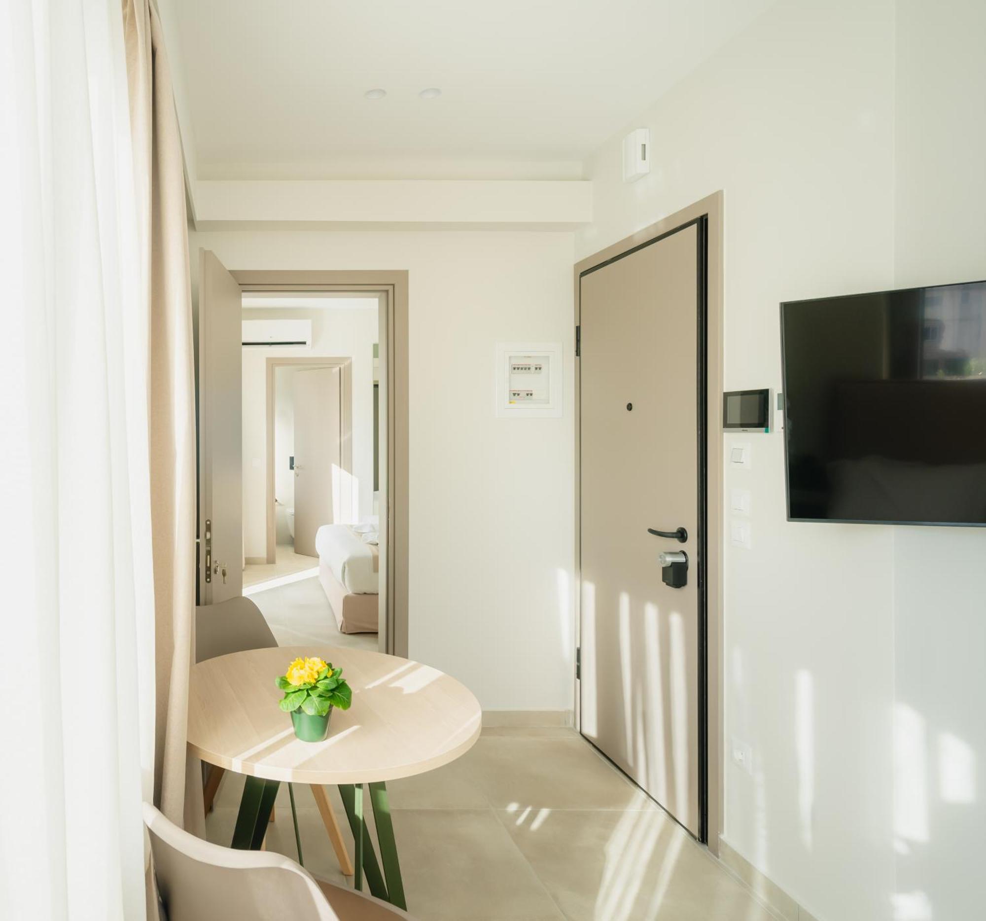 Ela Five Residences Apartment
